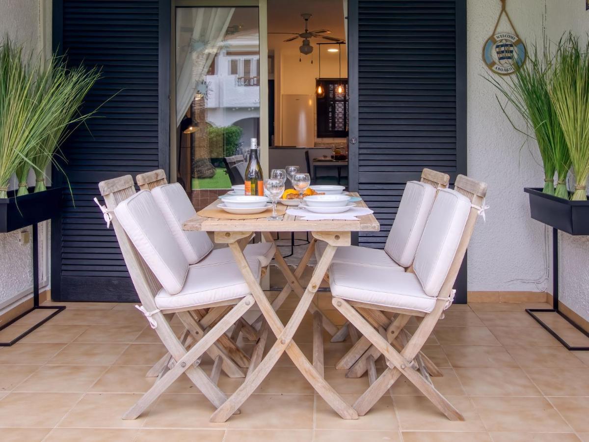 Apartment Nueva Playa Les Deveses Bagian luar foto